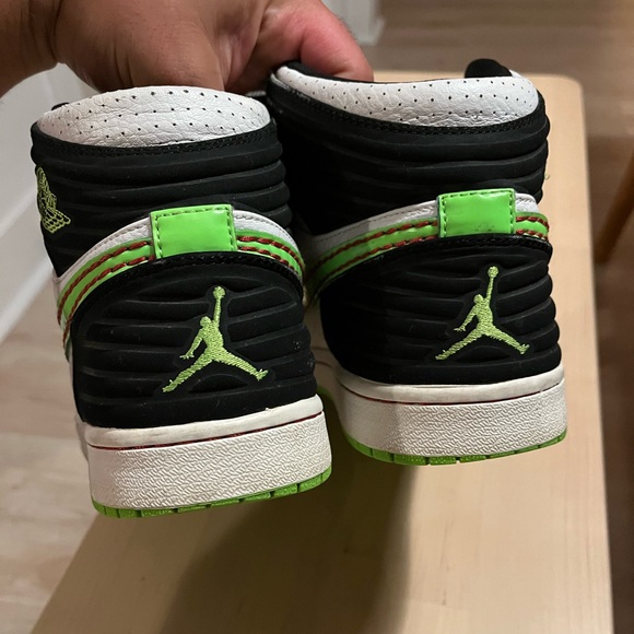 Air Jordan 1 Retro '93 White/Electric Green - Picture 5 of 7